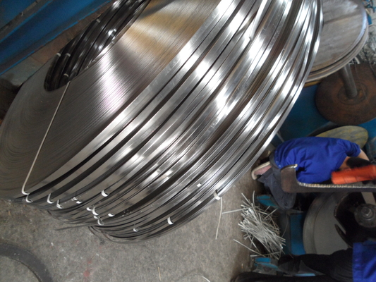 Distribuzione a caldo ASTM AISI 302 303 304 Grade Coil in acciaio inossidabile 1000mm 1219mm Larghezza